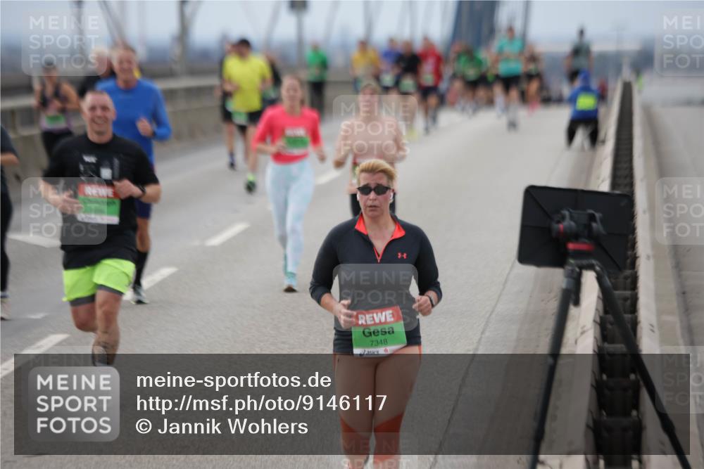 03.10.2025 - Köhlbrandbrückenlauf Jannik Wohlers http://msf.ph/oto/9146117 03.10.2025 15:48:25 Position 1 7348 meine-sportfotos.de