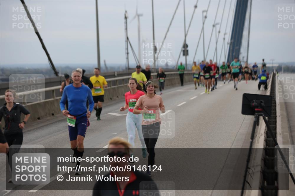 03.10.2025 - Köhlbrandbrückenlauf Jannik Wohlers http://msf.ph/oto/9146124 03.10.2025 15:48:28 Position 1 7393 meine-sportfotos.de