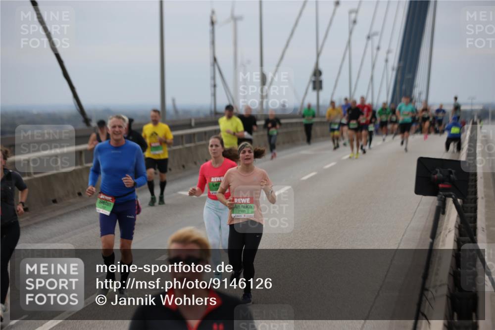 03.10.2025 - Köhlbrandbrückenlauf Jannik Wohlers http://msf.ph/oto/9146126 03.10.2025 15:48:28 Position 1 7393 meine-sportfotos.de