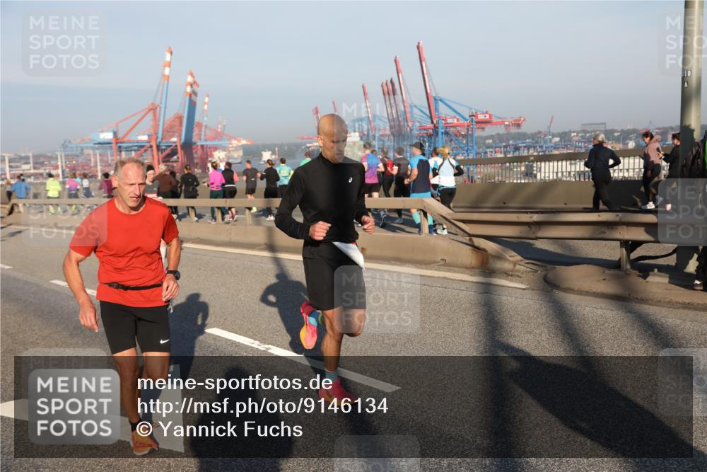 03.10.2025 - Köhlbrandbrückenlauf Yannick Fuchs http://msf.ph/oto/9146134 03.10.2025 08:35:56 Position 2 118 meine-sportfotos.de