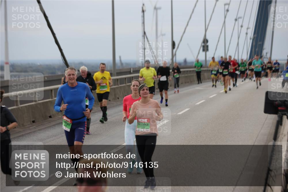 03.10.2025 - Köhlbrandbrückenlauf Jannik Wohlers http://msf.ph/oto/9146135 03.10.2025 15:48:28 Position 1 7393 meine-sportfotos.de