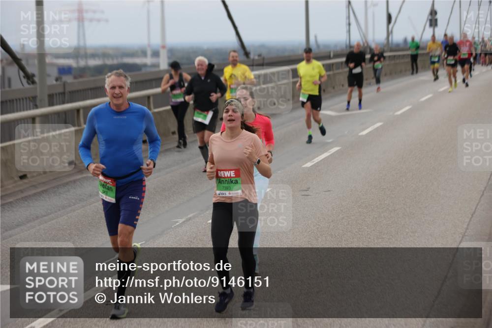 03.10.2025 - Köhlbrandbrückenlauf Jannik Wohlers http://msf.ph/oto/9146151 03.10.2025 15:48:30 Position 1 383, 7393 meine-sportfotos.de