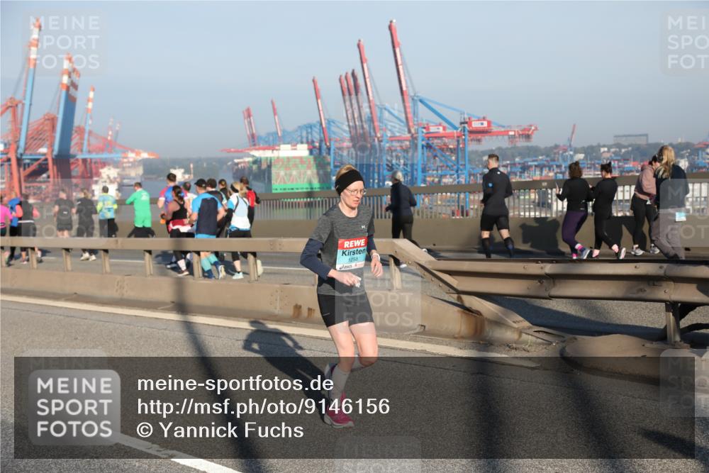 03.10.2025 - Köhlbrandbrückenlauf Yannick Fuchs http://msf.ph/oto/9146156 03.10.2025 08:35:58 Position 2 1258 meine-sportfotos.de