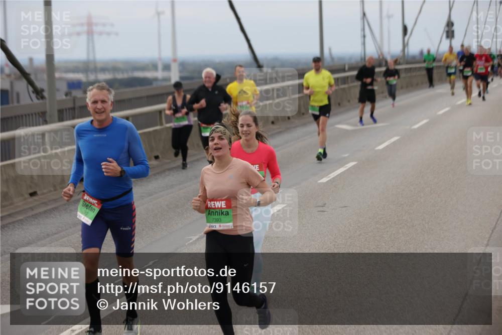 03.10.2025 - Köhlbrandbrückenlauf Jannik Wohlers http://msf.ph/oto/9146157 03.10.2025 15:48:31 Position 1 7393 meine-sportfotos.de