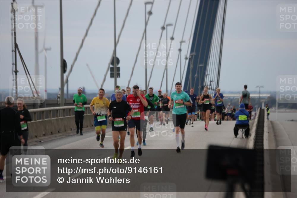 03.10.2025 - Köhlbrandbrückenlauf Jannik Wohlers http://msf.ph/oto/9146161 03.10.2025 15:48:32 Position 1  meine-sportfotos.de