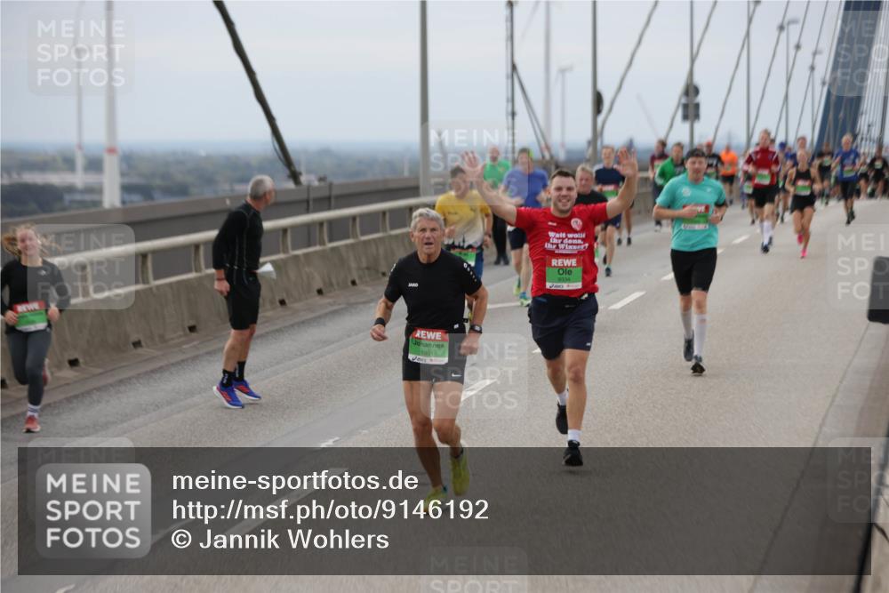 03.10.2025 - Köhlbrandbrückenlauf Jannik Wohlers http://msf.ph/oto/9146192 03.10.2025 15:48:39 Position 1 9334, 8901 meine-sportfotos.de