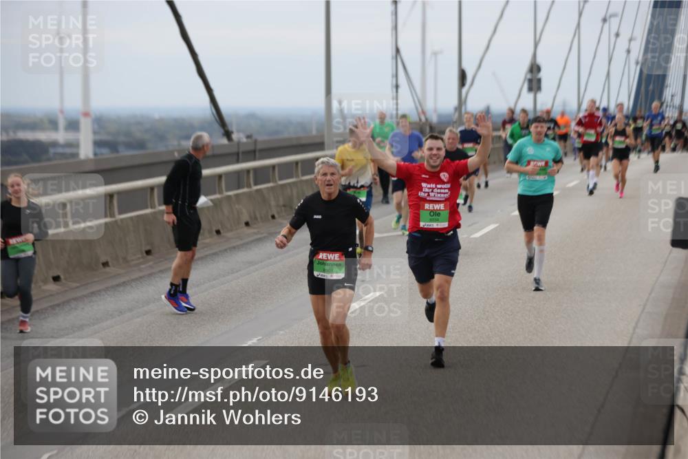 03.10.2025 - Köhlbrandbrückenlauf Jannik Wohlers http://msf.ph/oto/9146193 03.10.2025 15:48:39 Position 1 9334, 2 meine-sportfotos.de