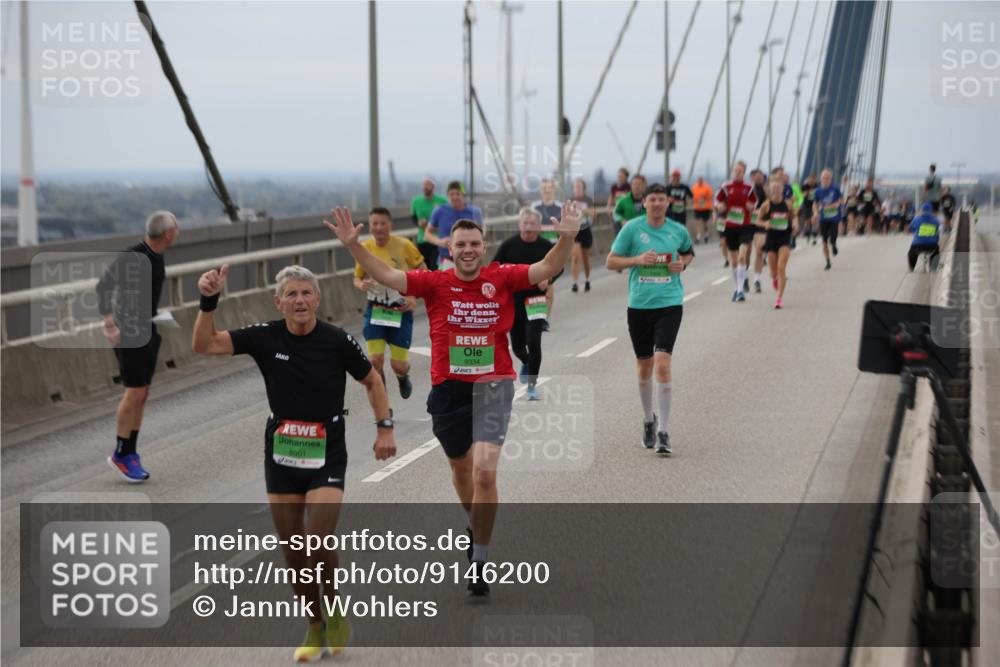 03.10.2025 - Köhlbrandbrückenlauf Jannik Wohlers http://msf.ph/oto/9146200 03.10.2025 15:48:39 Position 1 9334, 8901, 17 meine-sportfotos.de