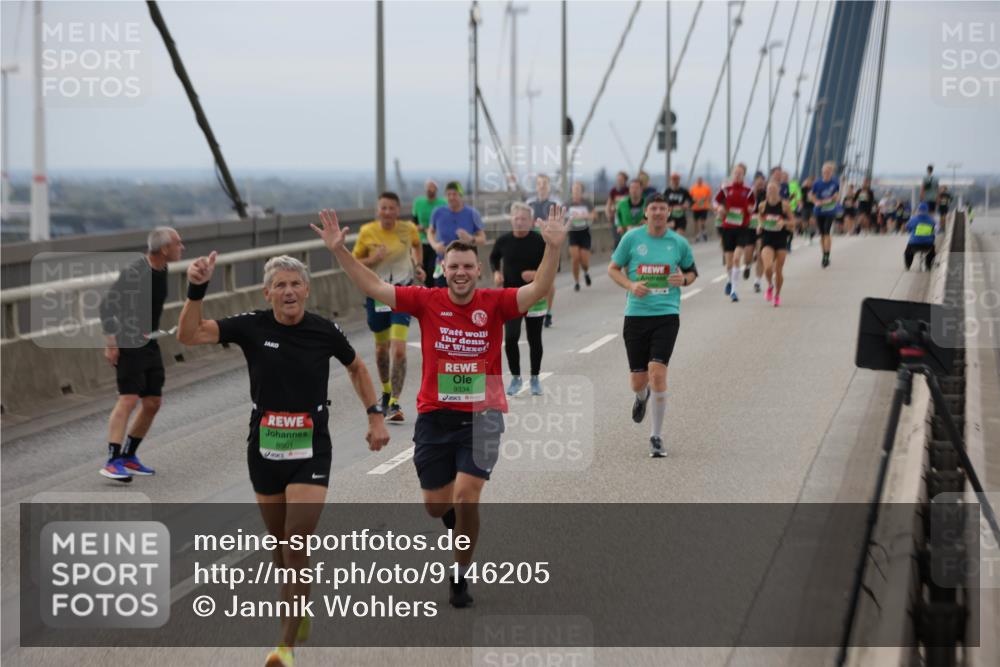 03.10.2025 - Köhlbrandbrückenlauf Jannik Wohlers http://msf.ph/oto/9146205 03.10.2025 15:48:40 Position 1 9334, 8901, 444 meine-sportfotos.de