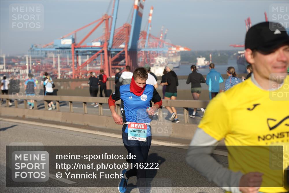03.10.2025 - Köhlbrandbrückenlauf Yannick Fuchs http://msf.ph/oto/9146222 03.10.2025 08:36:04 Position 2 2955 meine-sportfotos.de