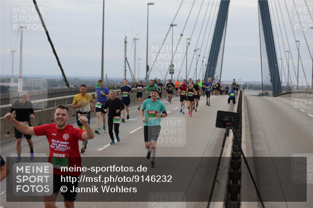 03.10.2025 - Köhlbrandbrückenlauf Jannik Wohlers http://msf.ph/oto/9146232 03.10.2025 15:48:41 Position 1 9334 meine-sportfotos.de