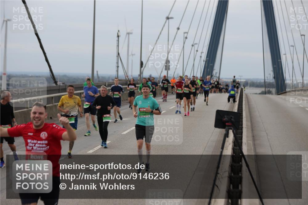 03.10.2025 - Köhlbrandbrückenlauf Jannik Wohlers http://msf.ph/oto/9146236 03.10.2025 15:48:41 Position 1 9334 meine-sportfotos.de