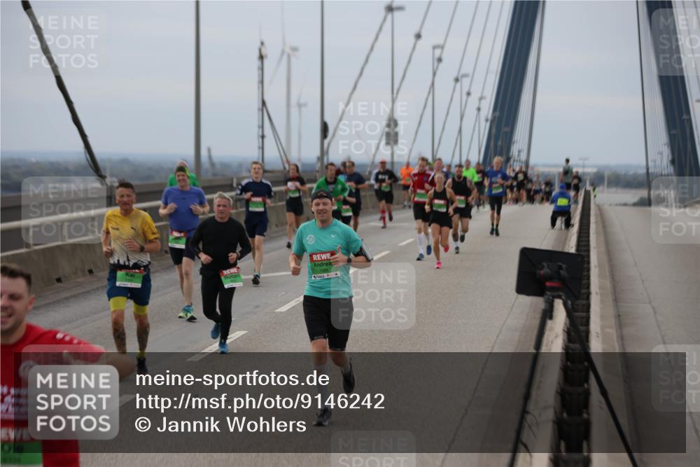 03.10.2025 - Köhlbrandbrückenlauf Jannik Wohlers http://msf.ph/oto/9146242 03.10.2025 15:48:41 Position 1 7488 meine-sportfotos.de