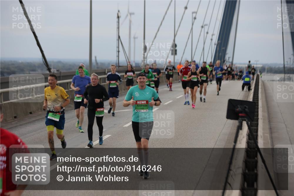 03.10.2025 - Köhlbrandbrückenlauf Jannik Wohlers http://msf.ph/oto/9146246 03.10.2025 15:48:42 Position 1 7488 meine-sportfotos.de