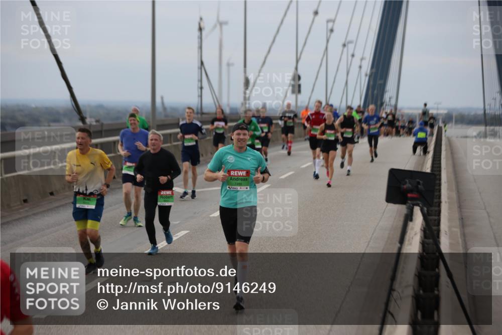 03.10.2025 - Köhlbrandbrückenlauf Jannik Wohlers http://msf.ph/oto/9146249 03.10.2025 15:48:42 Position 1 7488 meine-sportfotos.de