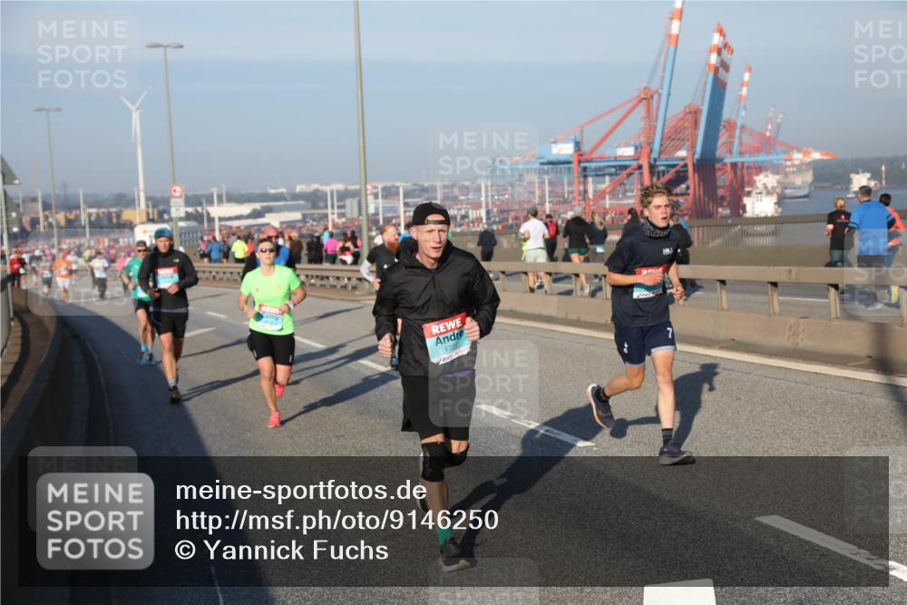 03.10.2025 - Köhlbrandbrückenlauf Yannick Fuchs http://msf.ph/oto/9146250 03.10.2025 08:36:07 Position 2 1703 meine-sportfotos.de