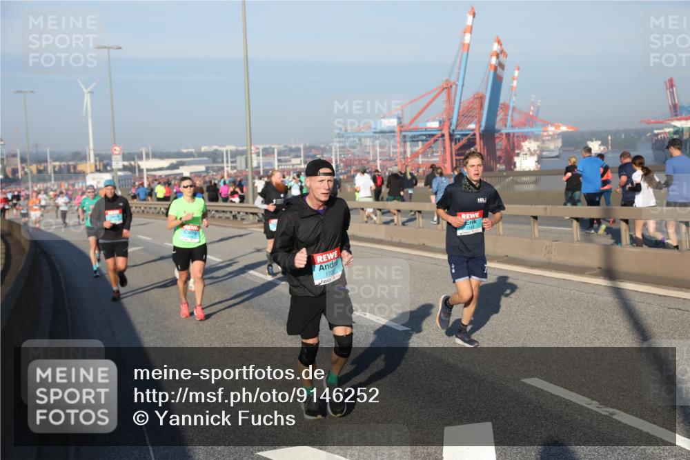 03.10.2025 - Köhlbrandbrückenlauf Yannick Fuchs http://msf.ph/oto/9146252 03.10.2025 08:36:07 Position 2 1705, 3143 meine-sportfotos.de