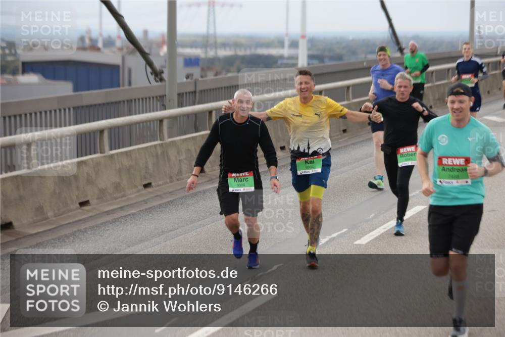 03.10.2025 - Köhlbrandbrückenlauf Jannik Wohlers http://msf.ph/oto/9146266 03.10.2025 15:48:43 Position 1 9300, 9304, 8843, 7488 meine-sportfotos.de