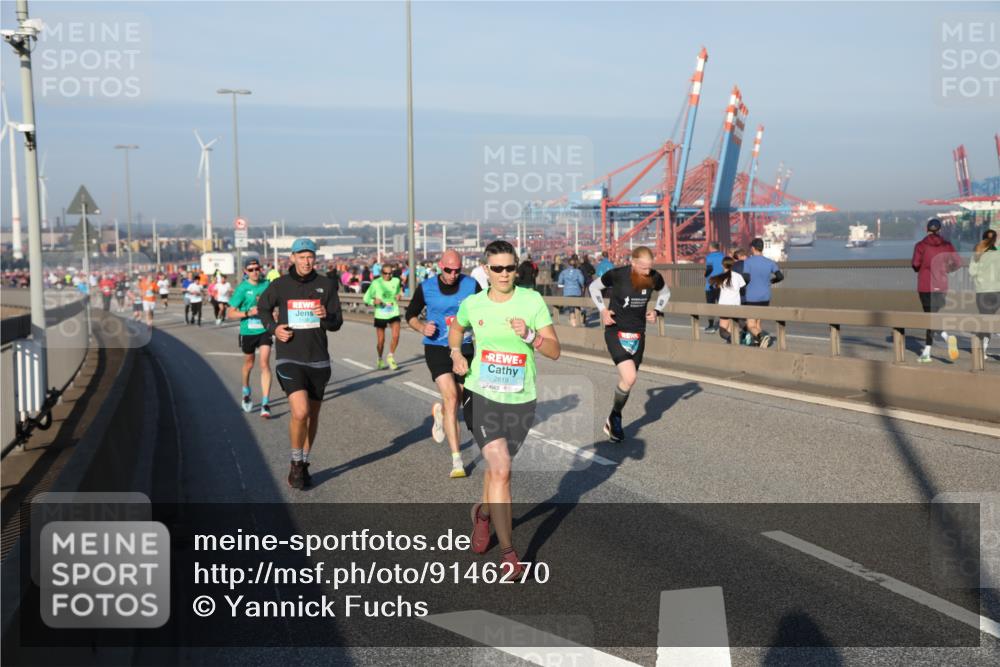 03.10.2025 - Köhlbrandbrückenlauf Yannick Fuchs http://msf.ph/oto/9146270 03.10.2025 08:36:09 Position 2 2819 meine-sportfotos.de
