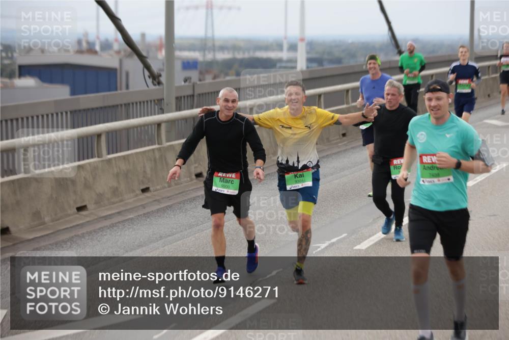 03.10.2025 - Köhlbrandbrückenlauf Jannik Wohlers http://msf.ph/oto/9146271 03.10.2025 15:48:43 Position 1 9300, 9304, 7488 meine-sportfotos.de