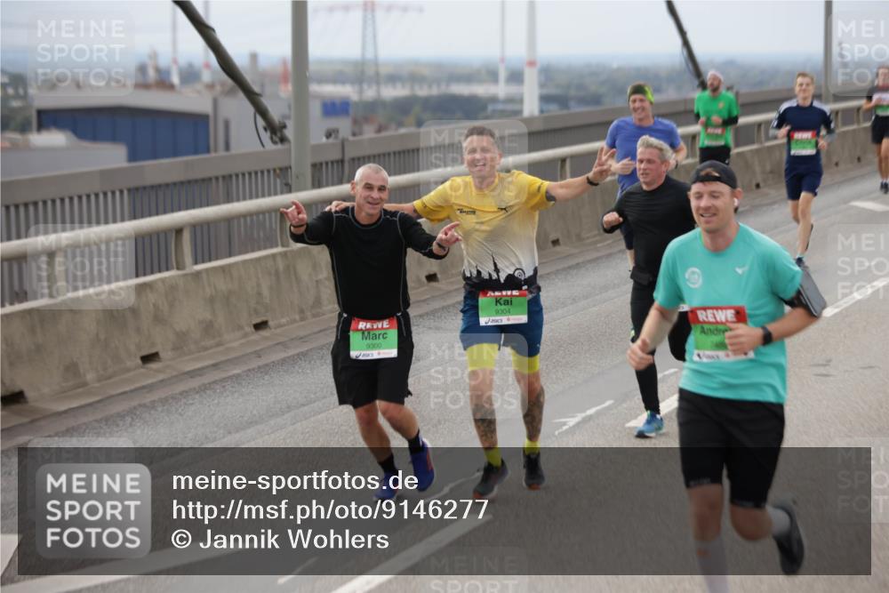03.10.2025 - Köhlbrandbrückenlauf Jannik Wohlers http://msf.ph/oto/9146277 03.10.2025 15:48:44 Position 1 9300, 9304 meine-sportfotos.de