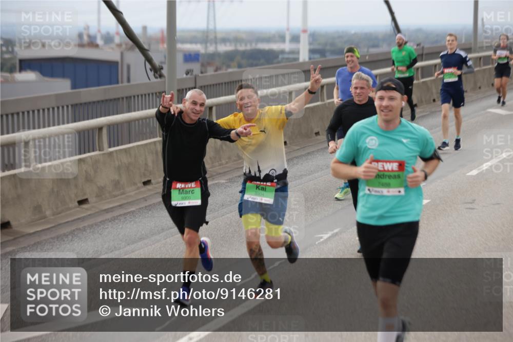 03.10.2025 - Köhlbrandbrückenlauf Jannik Wohlers http://msf.ph/oto/9146281 03.10.2025 15:48:44 Position 1 9300, 9304, 7488 meine-sportfotos.de
