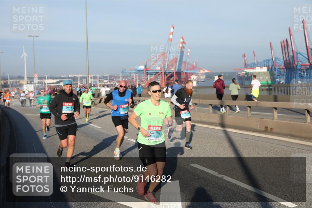 03.10.2025 - Köhlbrandbrückenlauf Yannick Fuchs http://msf.ph/oto/9146282 03.10.2025 08:36:09 Position 2 1135, 2819 meine-sportfotos.de