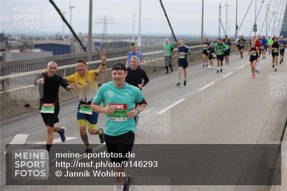 03.10.2025 - Köhlbrandbrückenlauf Jannik Wohlers http://msf.ph/oto/9146293 03.10.2025 15:48:45 Position 1 9304, 7488 meine-sportfotos.de