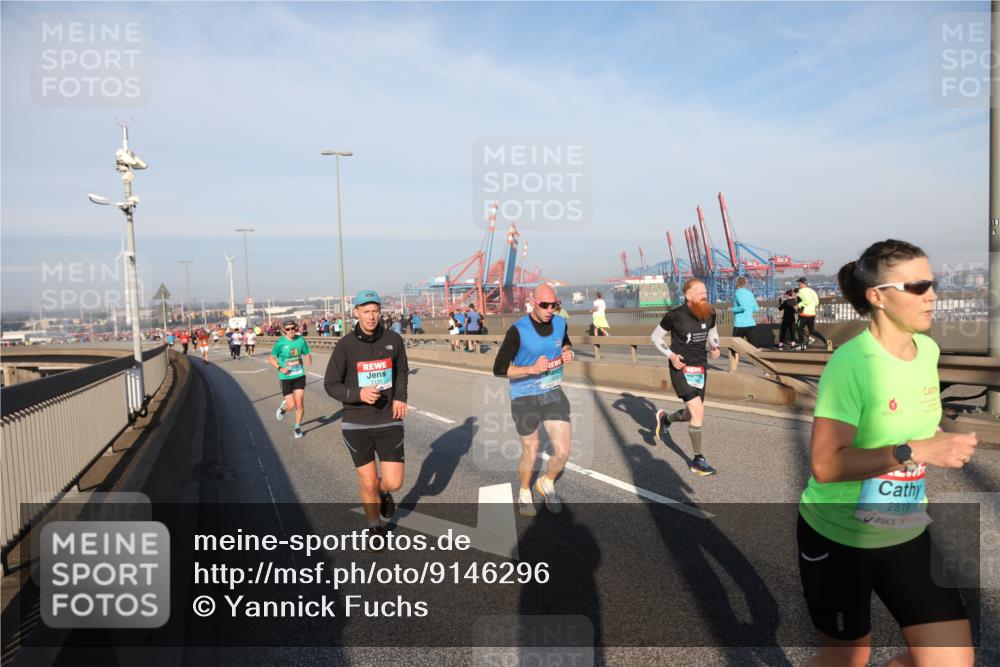 03.10.2025 - Köhlbrandbrückenlauf Yannick Fuchs http://msf.ph/oto/9146296 03.10.2025 08:36:10 Position 2 2819 meine-sportfotos.de