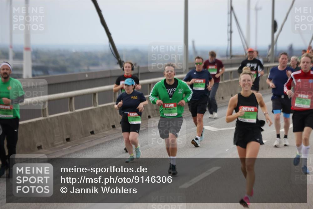03.10.2025 - Köhlbrandbrückenlauf Jannik Wohlers http://msf.ph/oto/9146306 03.10.2025 15:48:47 Position 1 7697 meine-sportfotos.de
