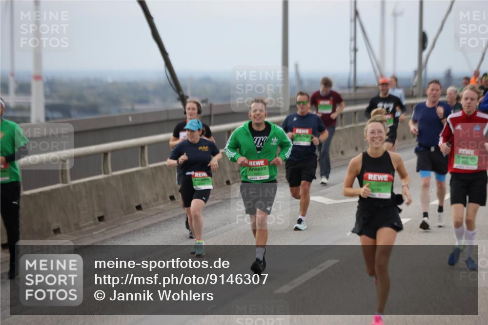 03.10.2025 - Köhlbrandbrückenlauf Jannik Wohlers http://msf.ph/oto/9146307 03.10.2025 15:48:47 Position 1 7697 meine-sportfotos.de