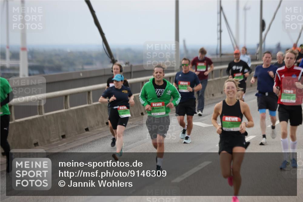 03.10.2025 - Köhlbrandbrückenlauf Jannik Wohlers http://msf.ph/oto/9146309 03.10.2025 15:48:47 Position 1 7697 meine-sportfotos.de