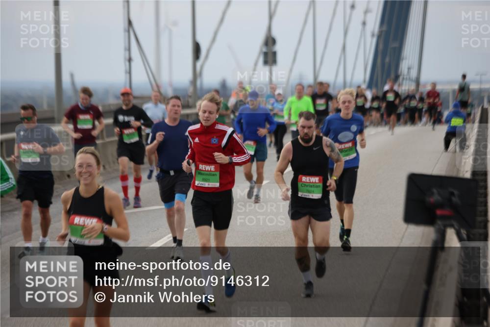 03.10.2025 - Köhlbrandbrückenlauf Jannik Wohlers http://msf.ph/oto/9146312 03.10.2025 15:48:48 Position 1 8921, 7624 meine-sportfotos.de