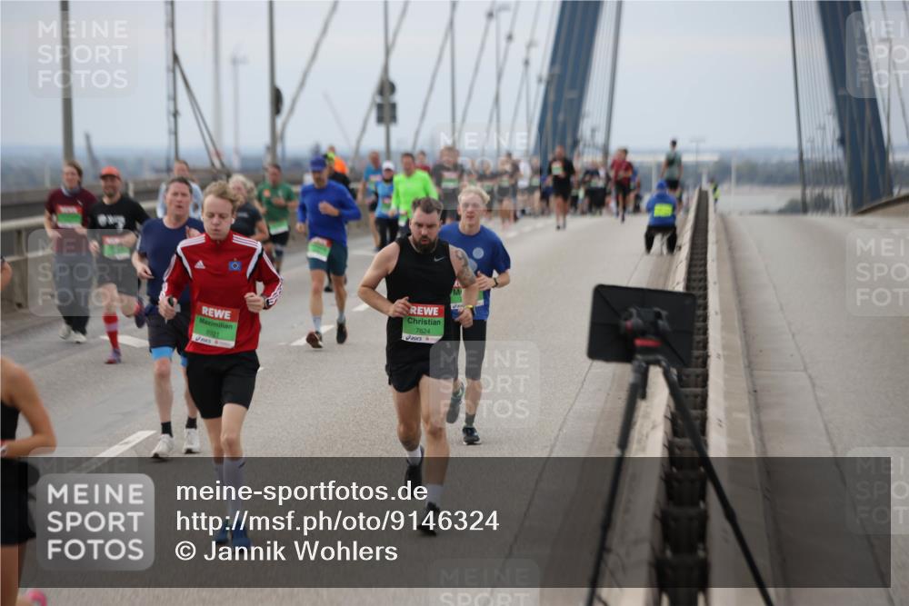 03.10.2025 - Köhlbrandbrückenlauf Jannik Wohlers http://msf.ph/oto/9146324 03.10.2025 15:48:49 Position 1 8921, 7624 meine-sportfotos.de
