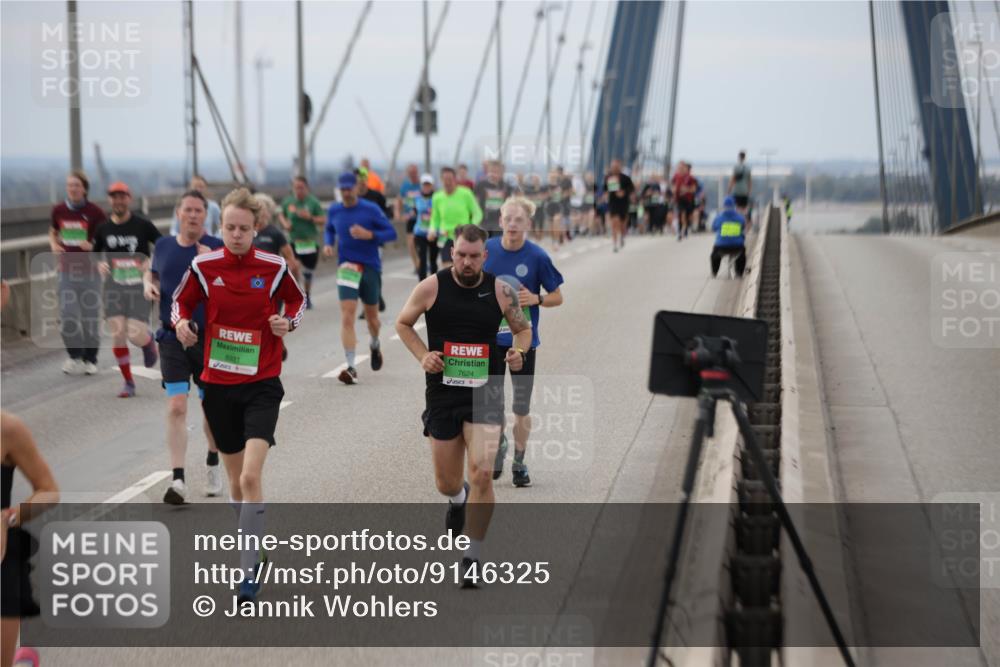03.10.2025 - Köhlbrandbrückenlauf Jannik Wohlers http://msf.ph/oto/9146325 03.10.2025 15:48:49 Position 1 8921, 6, 7624 meine-sportfotos.de
