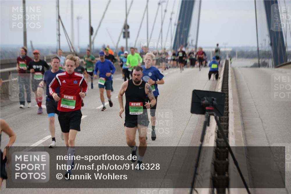 03.10.2025 - Köhlbrandbrückenlauf Jannik Wohlers http://msf.ph/oto/9146328 03.10.2025 15:48:49 Position 1 8921, 7624 meine-sportfotos.de