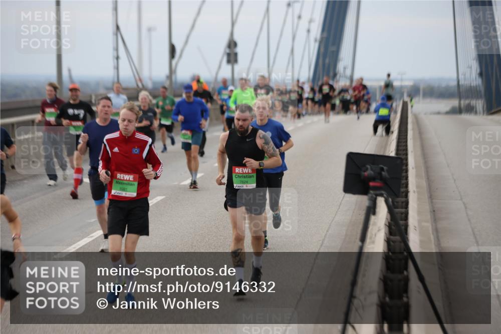 03.10.2025 - Köhlbrandbrückenlauf Jannik Wohlers http://msf.ph/oto/9146332 03.10.2025 15:48:49 Position 1 8921, 7624 meine-sportfotos.de