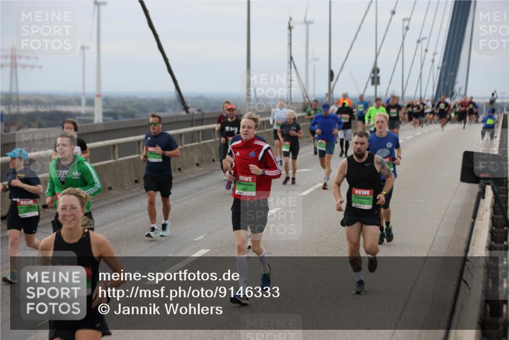03.10.2025 - Köhlbrandbrückenlauf Jannik Wohlers http://msf.ph/oto/9146333 03.10.2025 15:48:50 Position 1 8921, 7624, 9799 meine-sportfotos.de
