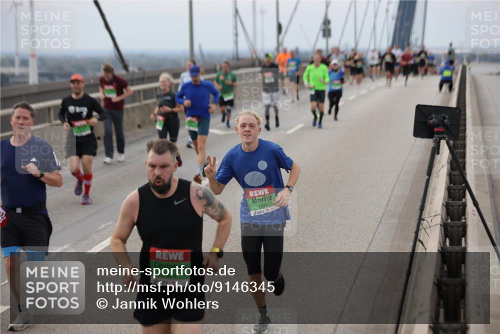 03.10.2025 - Köhlbrandbrückenlauf Jannik Wohlers http://msf.ph/oto/9146345 03.10.2025 15:48:53 Position 1 7624, 7291 meine-sportfotos.de