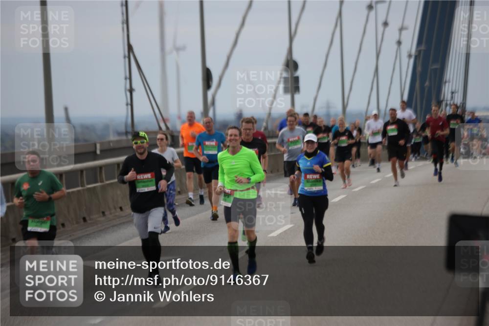 03.10.2025 - Köhlbrandbrückenlauf Jannik Wohlers http://msf.ph/oto/9146367 03.10.2025 15:48:54 Position 1  meine-sportfotos.de