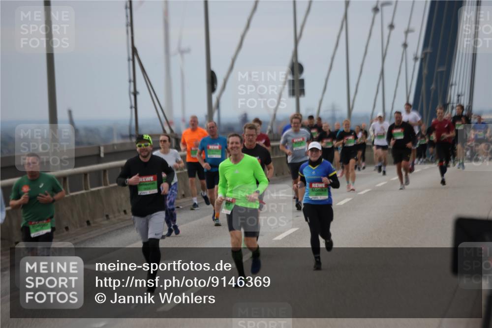 03.10.2025 - Köhlbrandbrückenlauf Jannik Wohlers http://msf.ph/oto/9146369 03.10.2025 15:48:54 Position 1  meine-sportfotos.de