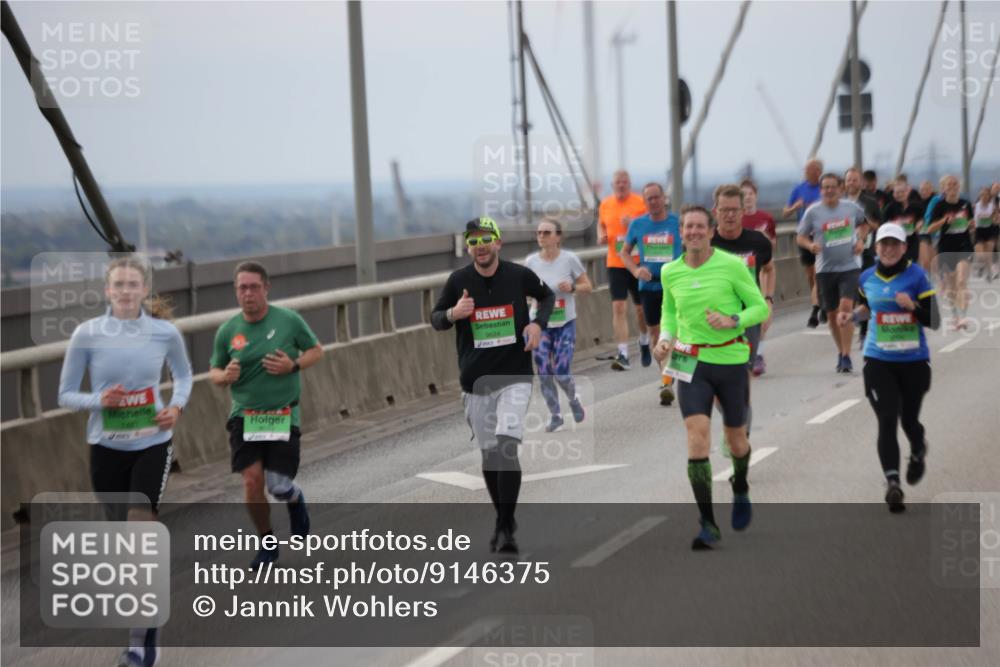 03.10.2025 - Köhlbrandbrückenlauf Jannik Wohlers http://msf.ph/oto/9146375 03.10.2025 15:48:55 Position 1 9624 meine-sportfotos.de
