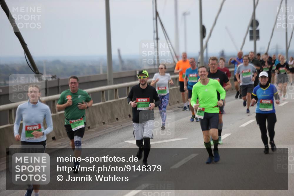 03.10.2025 - Köhlbrandbrückenlauf Jannik Wohlers http://msf.ph/oto/9146379 03.10.2025 15:48:55 Position 1 240 meine-sportfotos.de