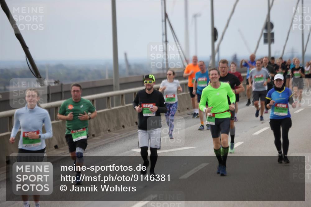 03.10.2025 - Köhlbrandbrückenlauf Jannik Wohlers http://msf.ph/oto/9146381 03.10.2025 15:48:55 Position 1 7681 meine-sportfotos.de