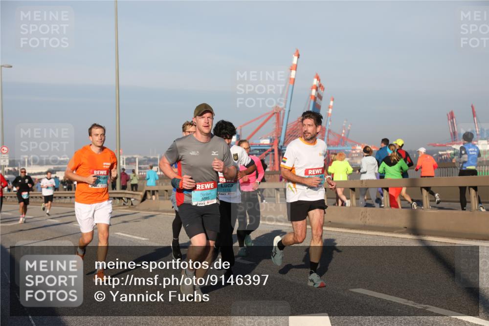 03.10.2025 - Köhlbrandbrückenlauf Yannick Fuchs http://msf.ph/oto/9146397 03.10.2025 08:36:21 Position 2 3795, 1112 meine-sportfotos.de