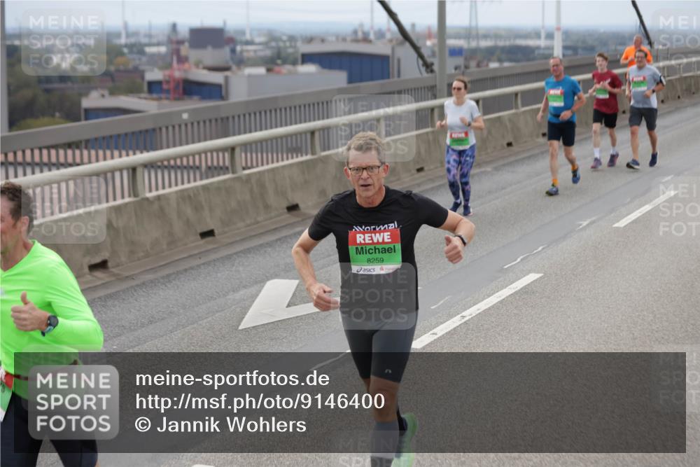 03.10.2025 - Köhlbrandbrückenlauf Jannik Wohlers http://msf.ph/oto/9146400 03.10.2025 15:49:04 Position 1 8259 meine-sportfotos.de