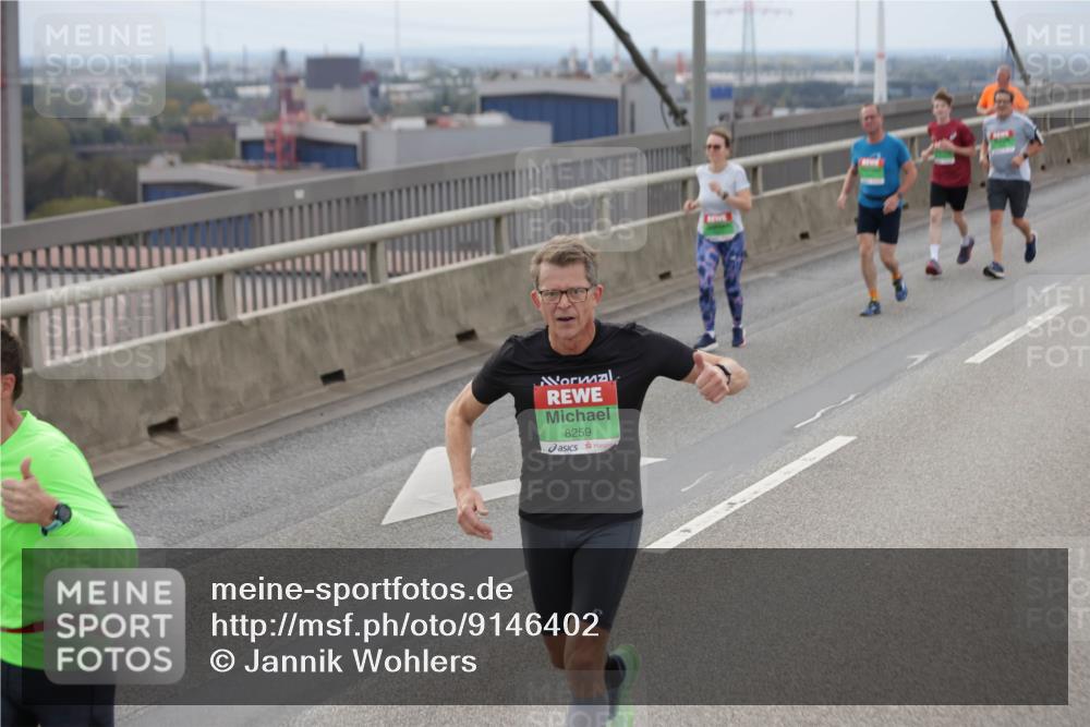 03.10.2025 - Köhlbrandbrückenlauf Jannik Wohlers http://msf.ph/oto/9146402 03.10.2025 15:49:04 Position 1 8259 meine-sportfotos.de