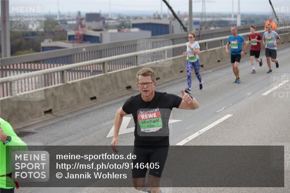 03.10.2025 - Köhlbrandbrückenlauf Jannik Wohlers http://msf.ph/oto/9146405 03.10.2025 15:49:04 Position 1 8259 meine-sportfotos.de