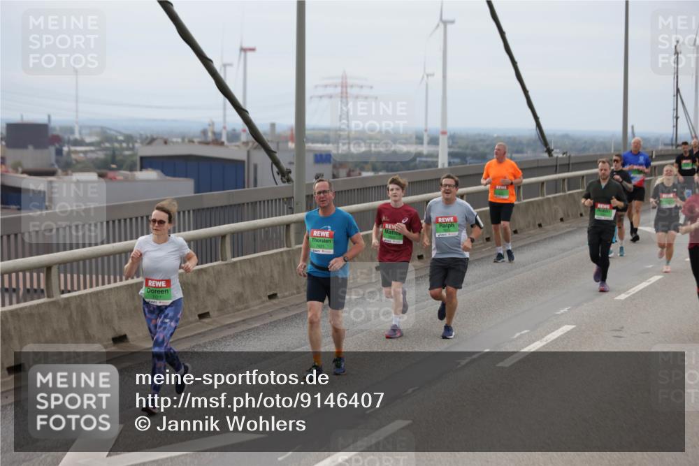 03.10.2025 - Köhlbrandbrückenlauf Jannik Wohlers http://msf.ph/oto/9146407 03.10.2025 15:49:05 Position 1 7177, 7621 meine-sportfotos.de