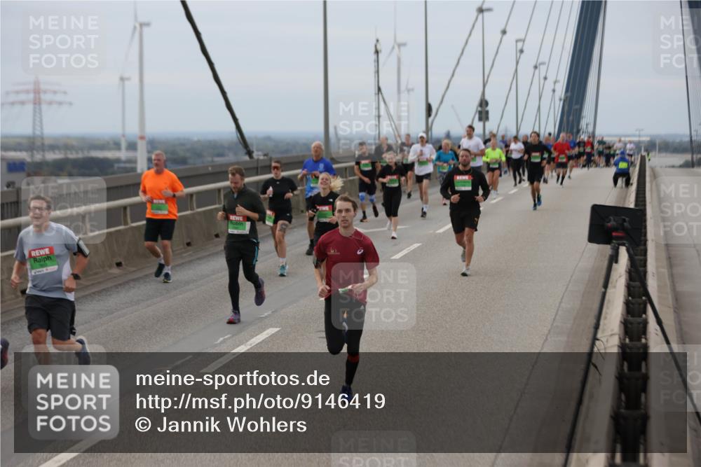 03.10.2025 - Köhlbrandbrückenlauf Jannik Wohlers http://msf.ph/oto/9146419 03.10.2025 15:49:06 Position 1 142 meine-sportfotos.de